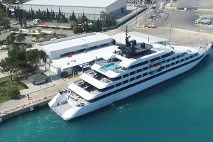 QTerminals Antalya, Emerald Azzurra gemisini ağırladı