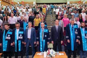 KAYÜ Mustafa Çıkrıkçıoğlu MYO’da mezuniyet sevinci