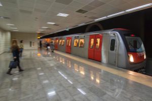 Ankara Metrosu yolcu taşımaya başladı