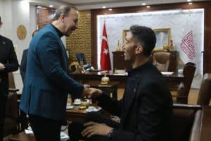 Mardin’de başkan adayının ‘uzun’ hikayesi