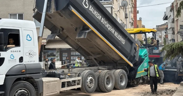 Balıkesir Büyükşehir’den Erdek’e özel mesai