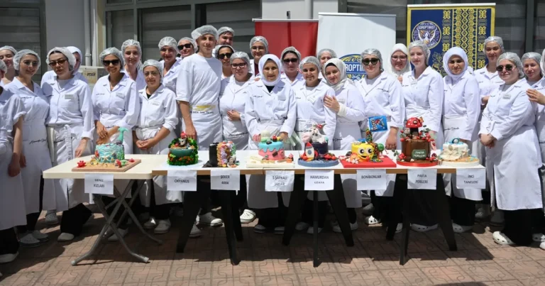 İzmir Bornova’da tatlı rekabet!