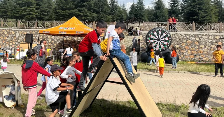 Playland Eğlence Tırı Doğanşehir’de çocukları sevindirdi